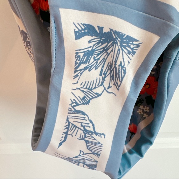 GRACE REVERSIBLE TIE-SHOULDER ONE PIECE SWIMSUIT - Picture 7 of 12